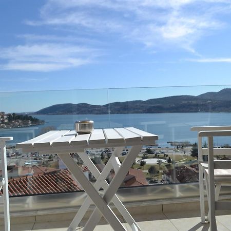 Calm Lake Balcony 카스토리아 외부 사진